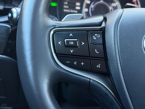 Certified 2025 Lexus ES 300h w/ Premium Package image 26