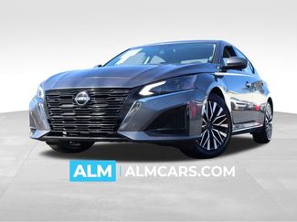 Used 2023 Nissan Altima 2.5 SV image 1