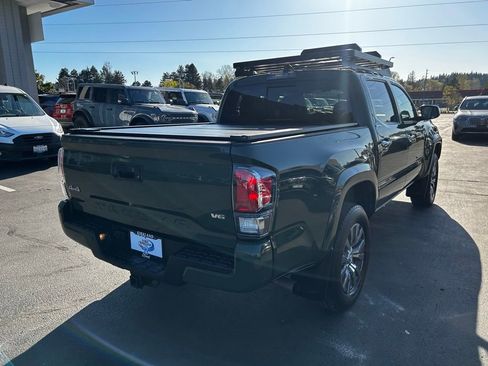 Used 2021 Toyota Tacoma Limited AWD/4WD image 3