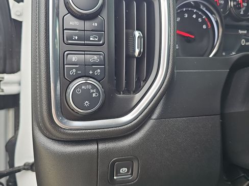 Used 2020 Chevrolet Silverado 1500 RST w/ Bed Protection Package AWD/4WD image 24