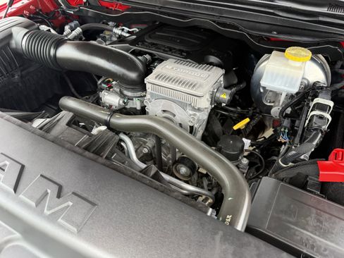 Used 2024 RAM 1500 Laramie RWD image 33
