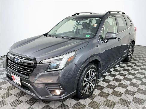 Used 2023 Subaru Forester Limited AWD/4WD image 3