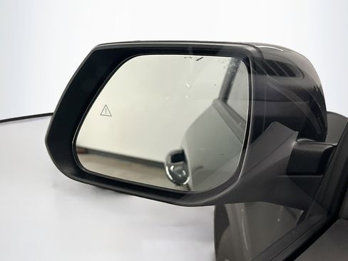 Used 2024 Kia Niro EX w/ EX Cold Weather Package image 16