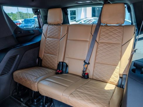 Used 2024 Cadillac Escalade Sport w/ LPO, ONYX Package AWD/4WD image 23