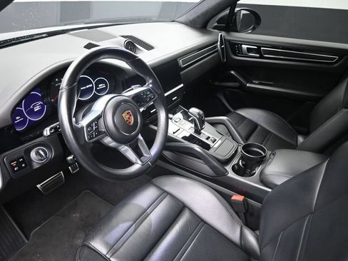 Used 2021 Porsche Cayenne GTS AWD/4WD image 19