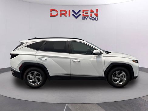 Used 2022 Hyundai Tucson SEL w/ Cargo Package FWD image 3