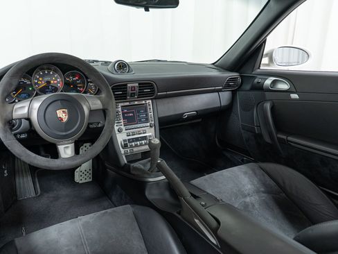 Used 2007 Porsche 911 GT3 RWD image 23