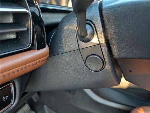 Certified 2023 Lincoln Nautilus Reserve image 34