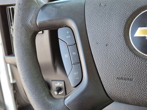 Used 2016 Chevrolet Express 3500 image 18
