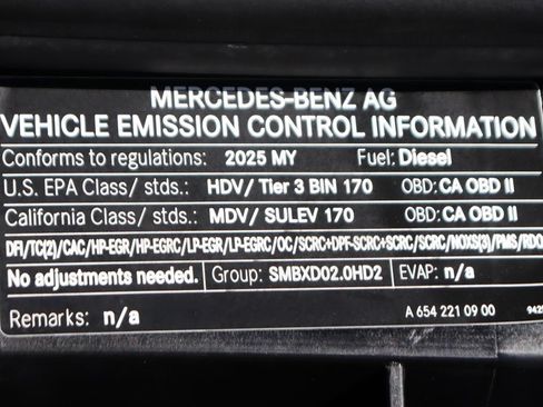 Used 2025 Mercedes-Benz Sprinter 2500 image 17