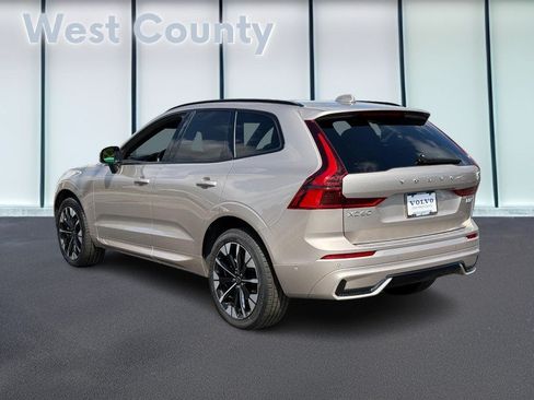 Used 2026 Volvo XC60 B5 Plus AWD/4WD image 7