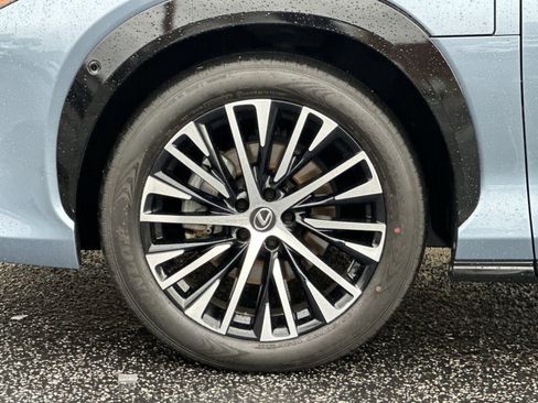 Used 2023 Lexus RZ 450e Premium w/ Technology Package image 32