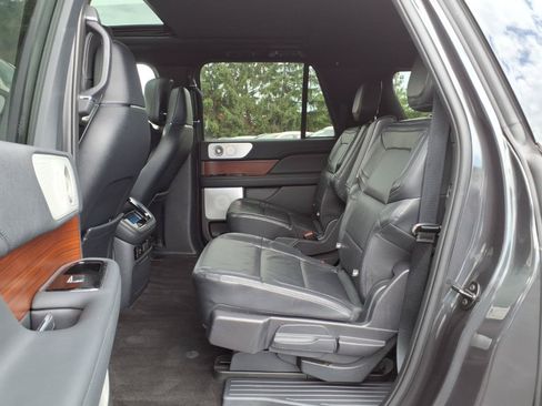 Used 2022 Lincoln Navigator L Reserve AWD/4WD image 25