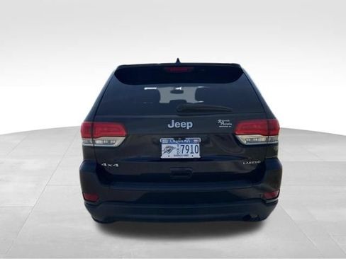 Used 2014 Jeep Grand Cherokee Laredo w/ 18" Wheel & 8.4" Radio Group AWD/4WD image 4