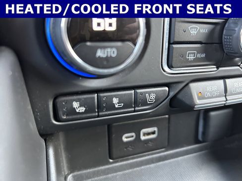 Used 2023 Chevrolet Tahoe High Country image 6