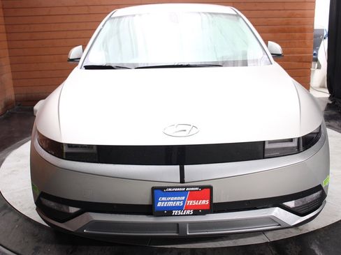 Used 2023 Hyundai Ioniq 5 SEL image 2