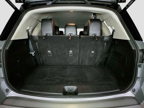Used 2023 Nissan Pathfinder SL AWD/4WD image 36