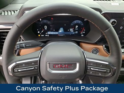 Used 2026 GMC Canyon AT4 w/ Technology Plus Package AWD/4WD image 4