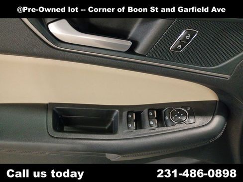 Used 2024 Ford Edge SEL AWD/4WD image 13