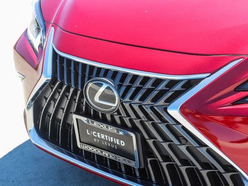 Certified 2025 Lexus ES 300h w/ Premium Package FWD image 10