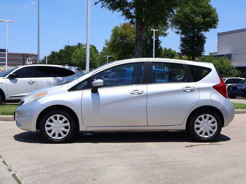 Used 2016 Nissan Versa Note SV FWD image 3