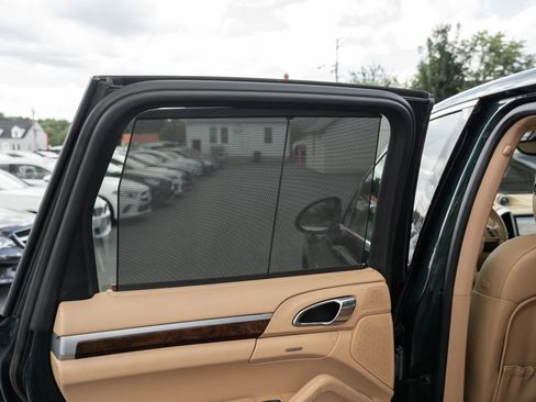 Used 2014 Porsche Cayenne Diesel AWD/4WD image 10