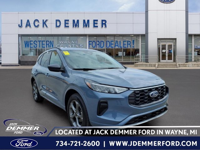 Certified 2024 Ford Escape ST-Line AWD/4WD image 1