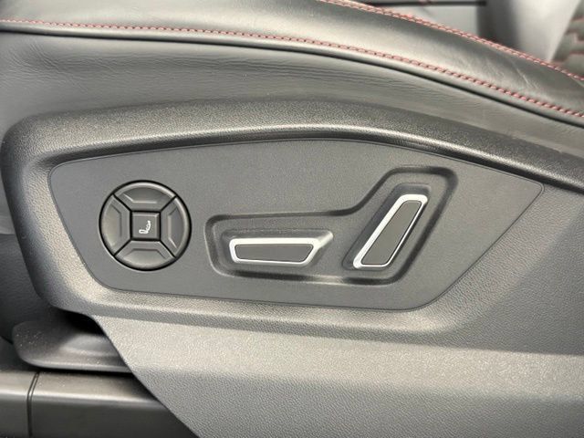 Used 2024 Audi RS Q8 w/ Black Optic Package AWD/4WD image 31