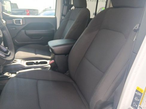 Used 2023 Jeep Gladiator Sport image 22