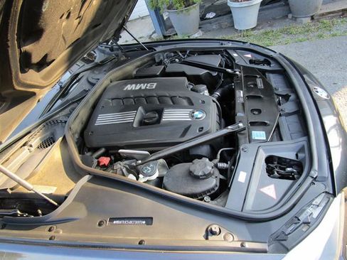 Used 2011 BMW 528i Sedan image 38