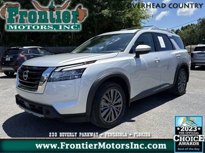Used 2023 Nissan Pathfinder SL w/ SL Premium Package