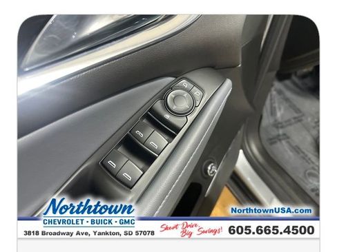 Certified 2023 Buick Enclave Essence image 11