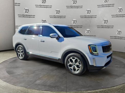 Used 2022 Kia Telluride EX w/ Towing Package image 7