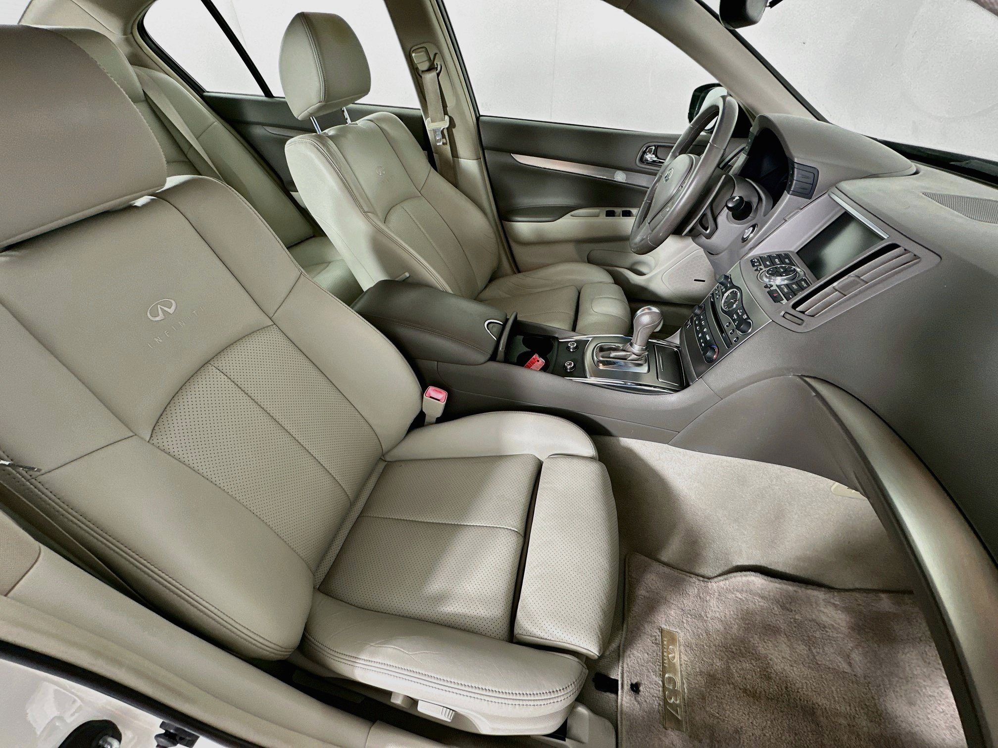 Used 2011 INFINITI G37 Journey w/ Sport Pkg - RWD image 31