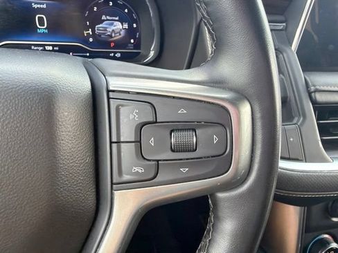 Used 2024 Chevrolet Tahoe Premier AWD/4WD image 32