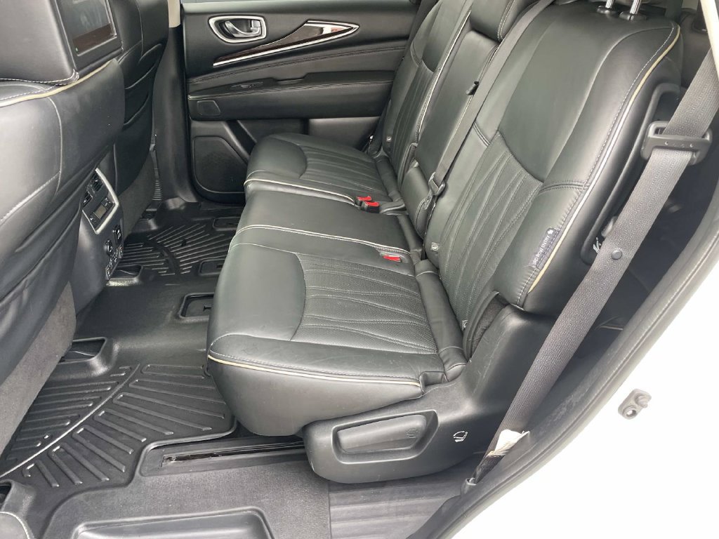 Used 2019 INFINITI QX60 Luxe w/ Sensory Package FWD image 12