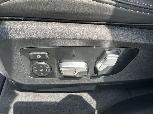 Used 2024 BMW X5 xDrive40i w/ Premium Package image 18