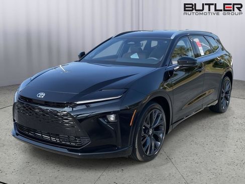 New 2026 Toyota Crown Signia AWD/4WD image 1