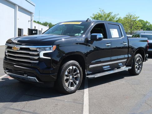 Certified 2024 Chevrolet Silverado 1500 High Country w/ Technology Package AWD/4WD image 5