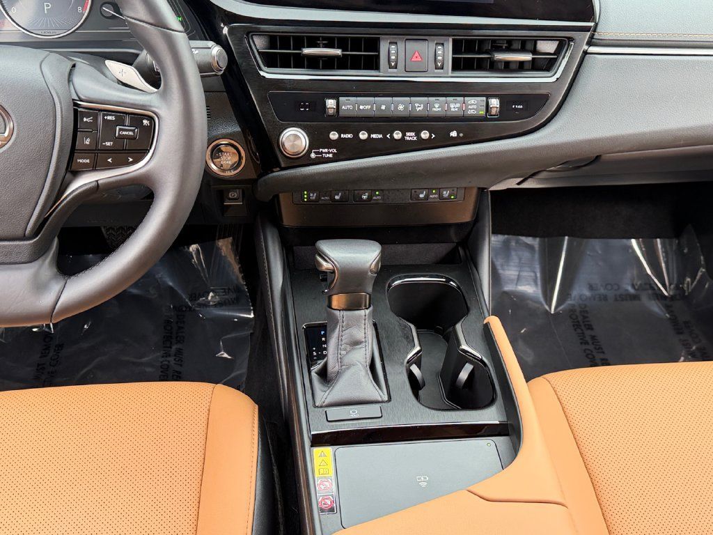 Certified 2024 Lexus ES 350 w/ Premium Package FWD image 13