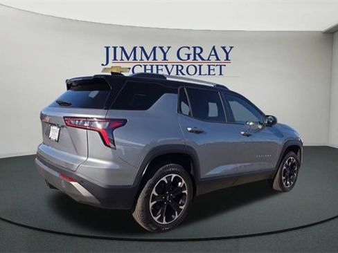 New 2026 Chevrolet Equinox LT w/ Convenience Package II image 3