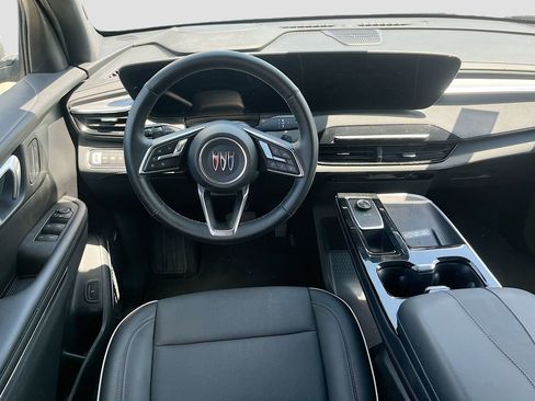 Used 2025 Buick Enclave Preferred FWD image 23