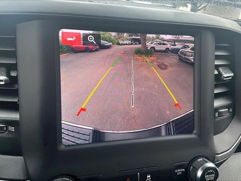 Used 2024 RAM 2500 Tradesman w/ Chrome Appearance Group image 27