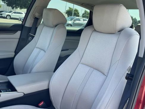 Used 2019 Honda Accord EX image 24