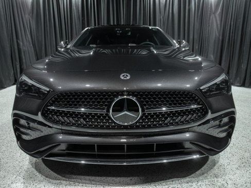 New 2026 Mercedes-Benz CLE 300 4MATIC Coupe image 2