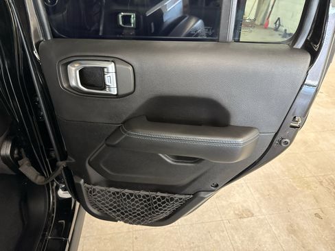 Used 2022 Jeep Wrangler Unlimited Rubicon 4xe w/ Cold Weather Group image 54