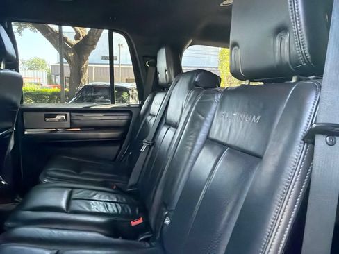Used 2017 Ford Expedition Platinum RWD image 20
