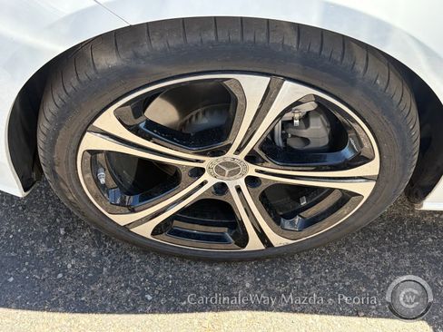 Used 2025 Mercedes-Benz C 300 Sedan image 10