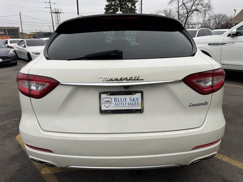 Used 2017 Maserati Levante w/ Luxury Package image 6