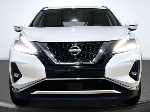 Used 2023 Nissan Murano SV image 3